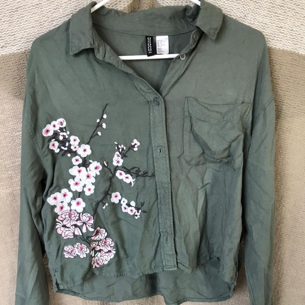 Embroidered Green Sweater/Top